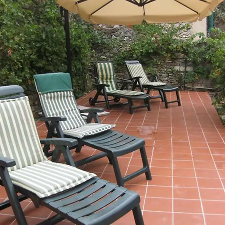 Charming With Sunny Outside Space And Amazing Views Prázdninový dům Pigna